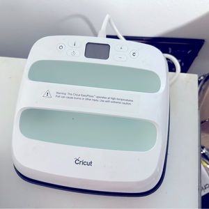 Cricut Heat Press 2 - 9”x9”